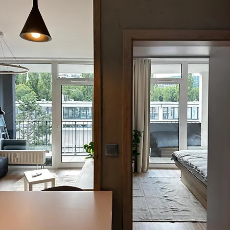 Hi Park Apartment, Free Parking