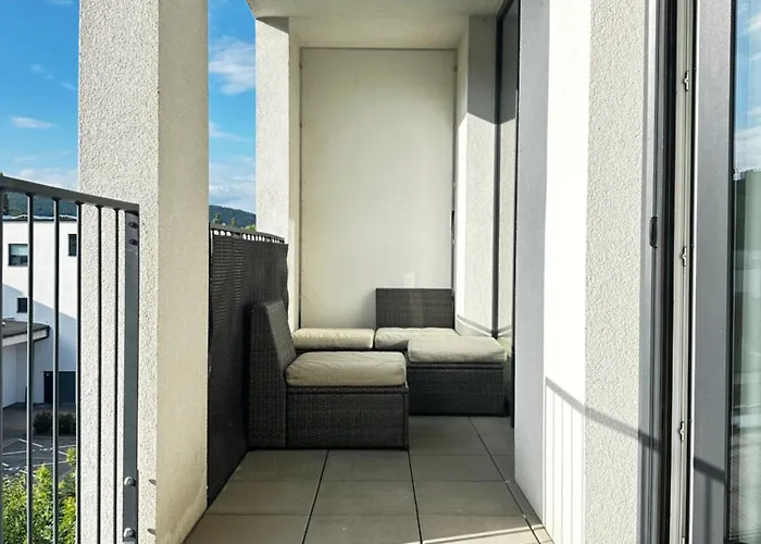 Hi Park Apartment, Free Parking Apartment *